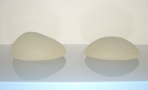 brustimplantate-40-300